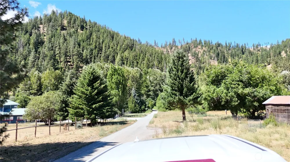 16100 Chumstick Highway Leavenworth, WA 98826