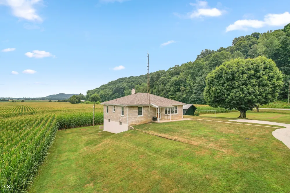 1100 E Delaney Millport Road Vallonia, IN 47281