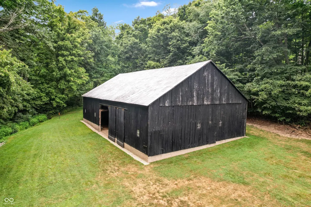 1100 E Delaney Millport Road Vallonia, IN 47281