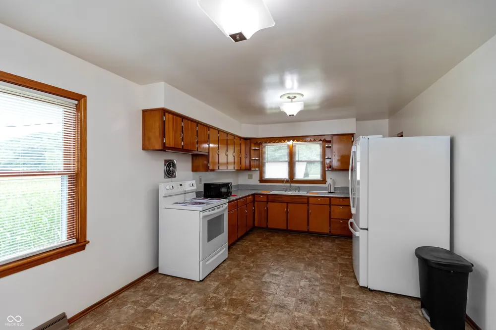 1100 E Delaney Millport Road Vallonia, IN 47281