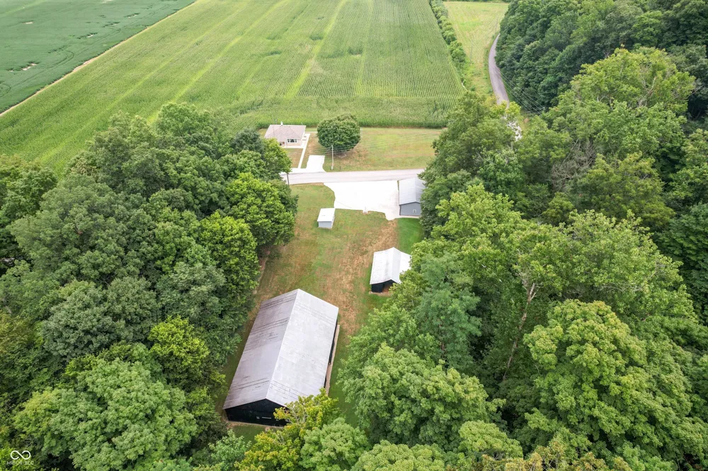 1100 E Delaney Millport Road Vallonia, IN 47281