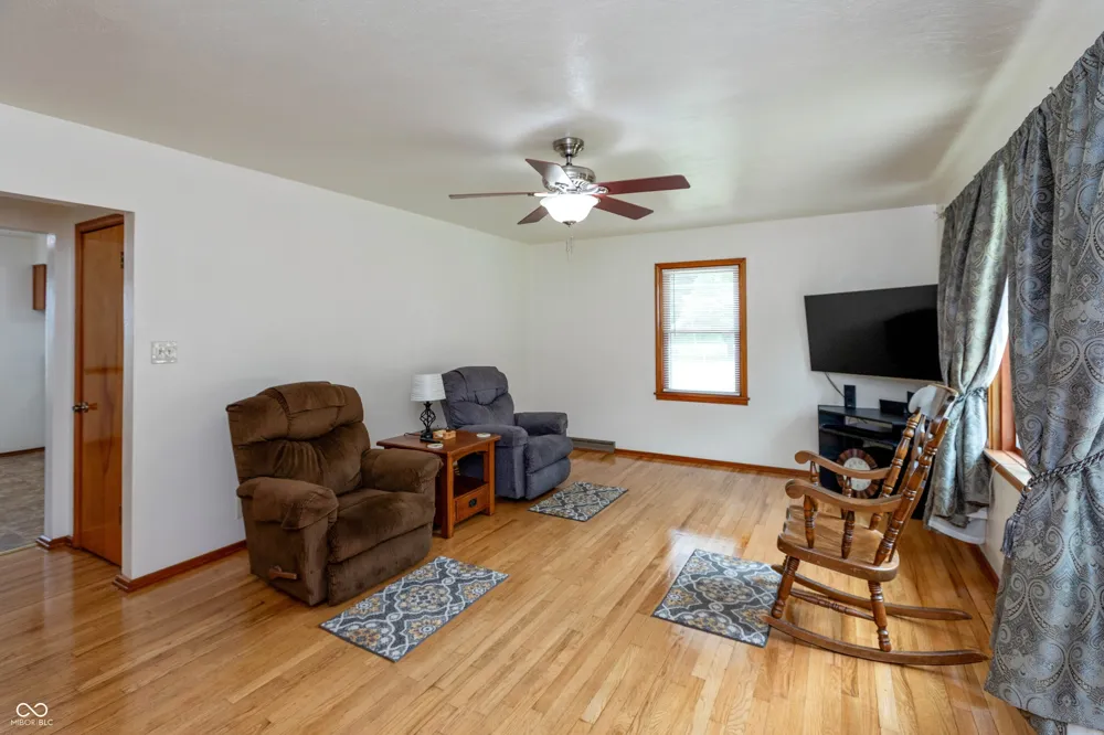 1100 E Delaney Millport Road Vallonia, IN 47281