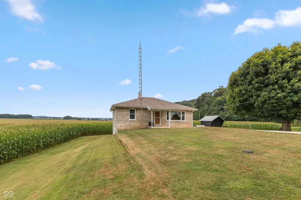 1100 E Delaney Millport Road Vallonia, IN 47281