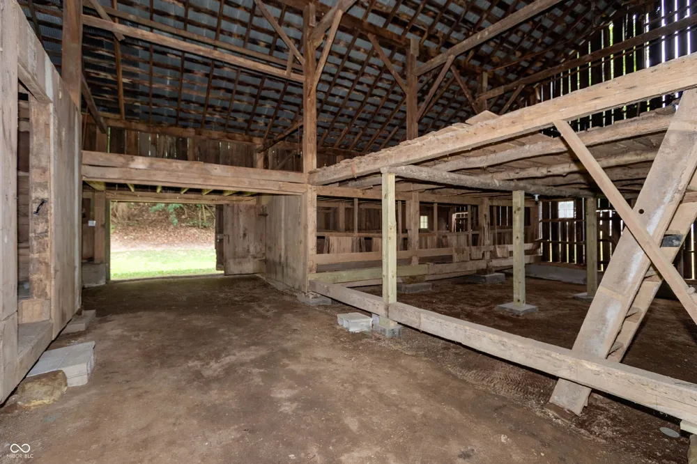 1100 E Delaney Millport Road Vallonia, IN 47281