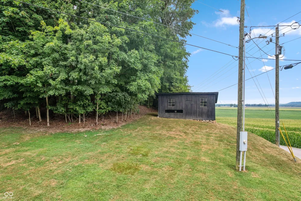 1100 E Delaney Millport Road Vallonia, IN 47281