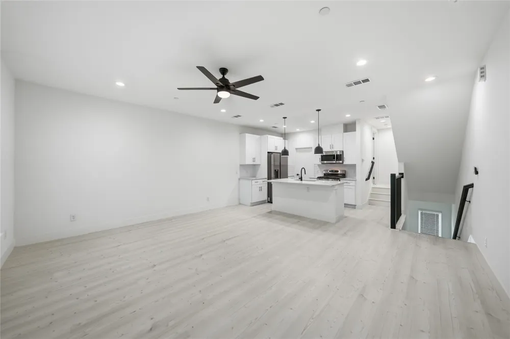 7207 Mohawk Drive #106 Dallas, TX 75235