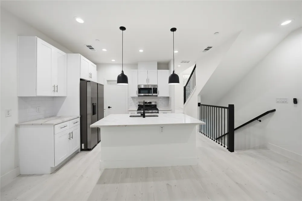 7207 Mohawk Drive #106 Dallas, TX 75235