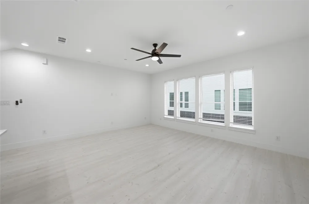 7207 Mohawk Drive #106 Dallas, TX 75235