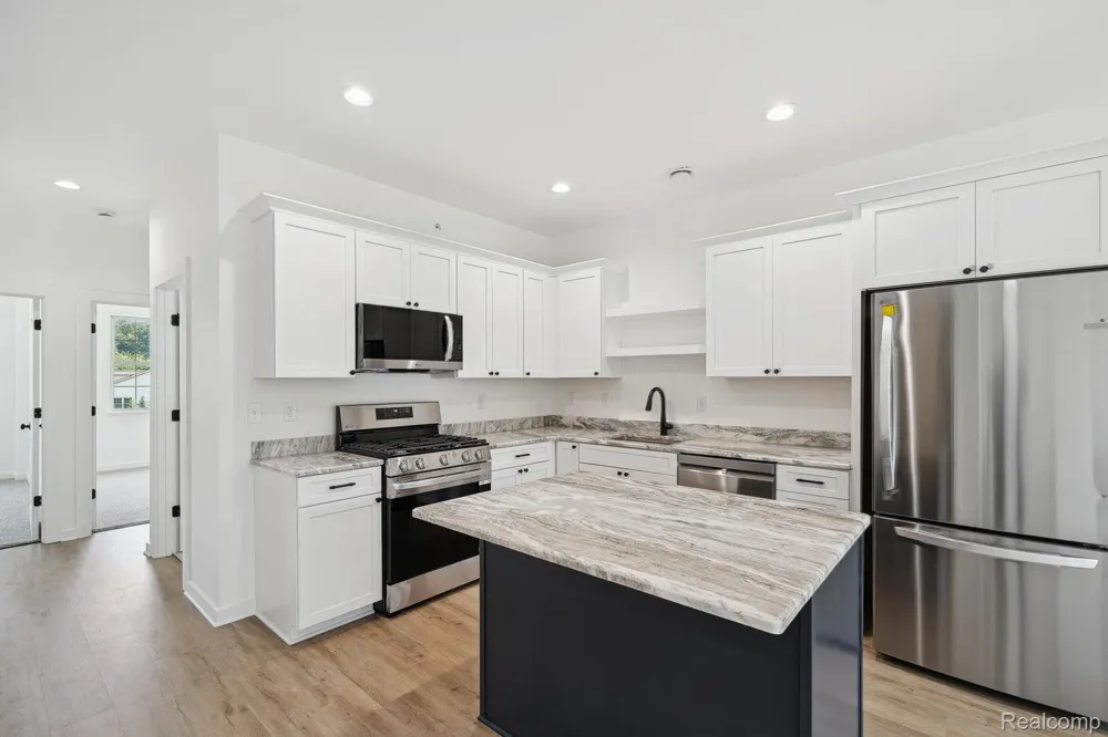 433 Village Drive #189 Walled Lake City, MI 48390