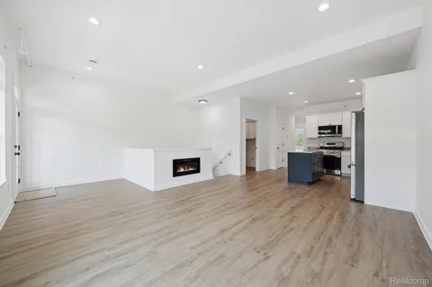 433 Village Drive #189