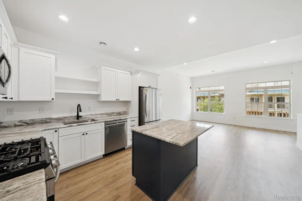 433 Village Drive #189 Walled Lake City, MI 48390