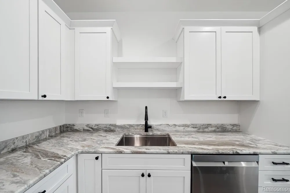 433 Village Drive #189 Walled Lake City, MI 48390