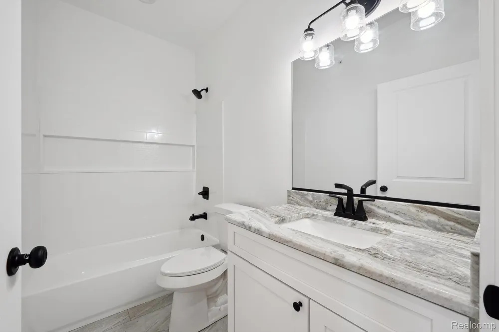 433 Village Drive #189 Walled Lake City, MI 48390