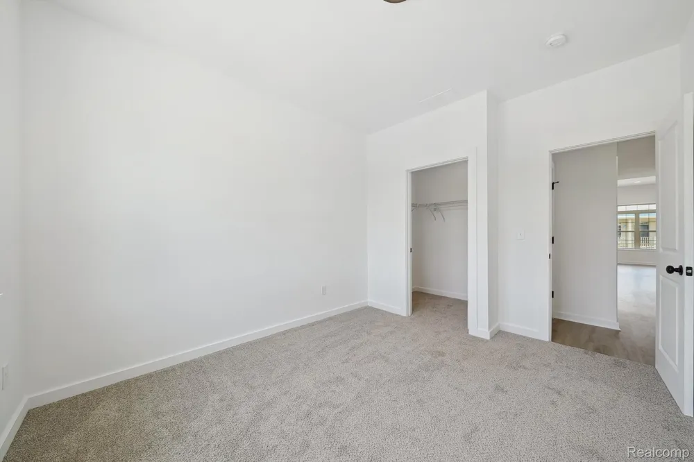 433 Village Drive #189 Walled Lake City, MI 48390
