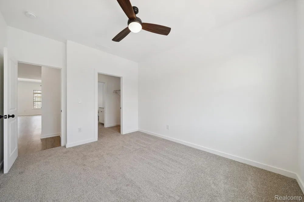 433 Village Drive #189 Walled Lake City, MI 48390