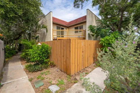 8767 LIVE OAK COURT