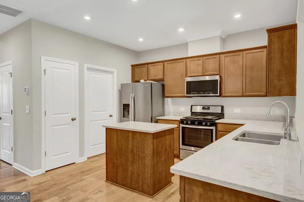 13 Millican DR Peachtree City, GA 30269