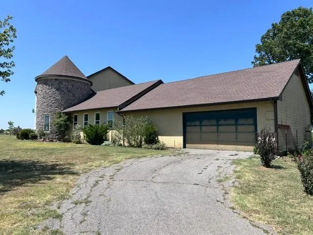 195 Whitworth Road Whitewright, TX 75491