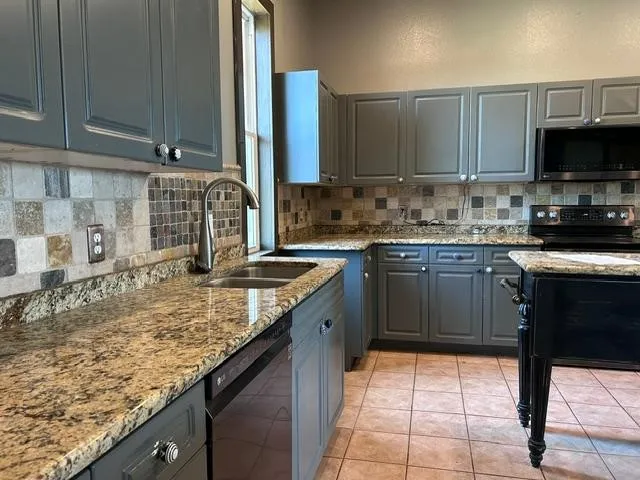 195 Whitworth Road Whitewright, TX 75491