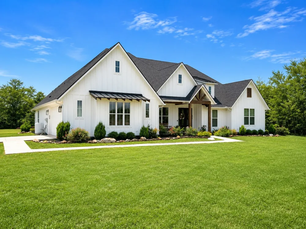 2168 I-30 W Sulphur Springs, TX 75482