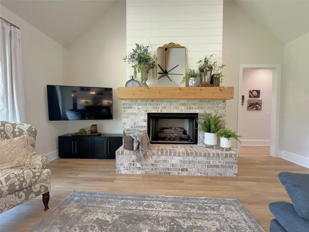 2168 I-30 W Sulphur Springs, TX 75482