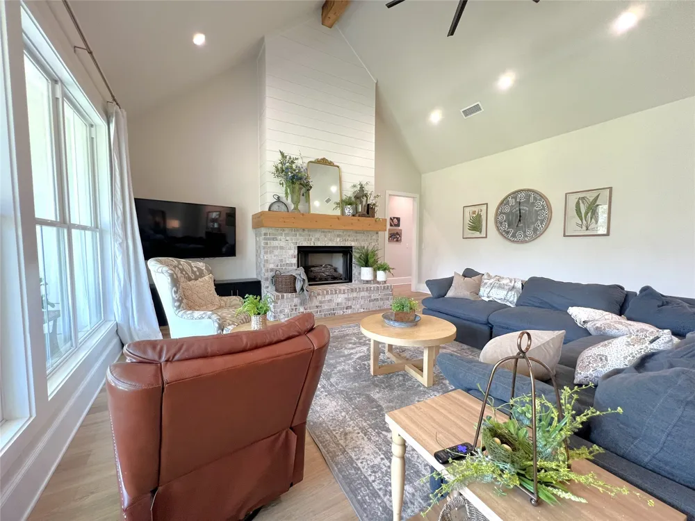 2168 I-30 W Sulphur Springs, TX 75482