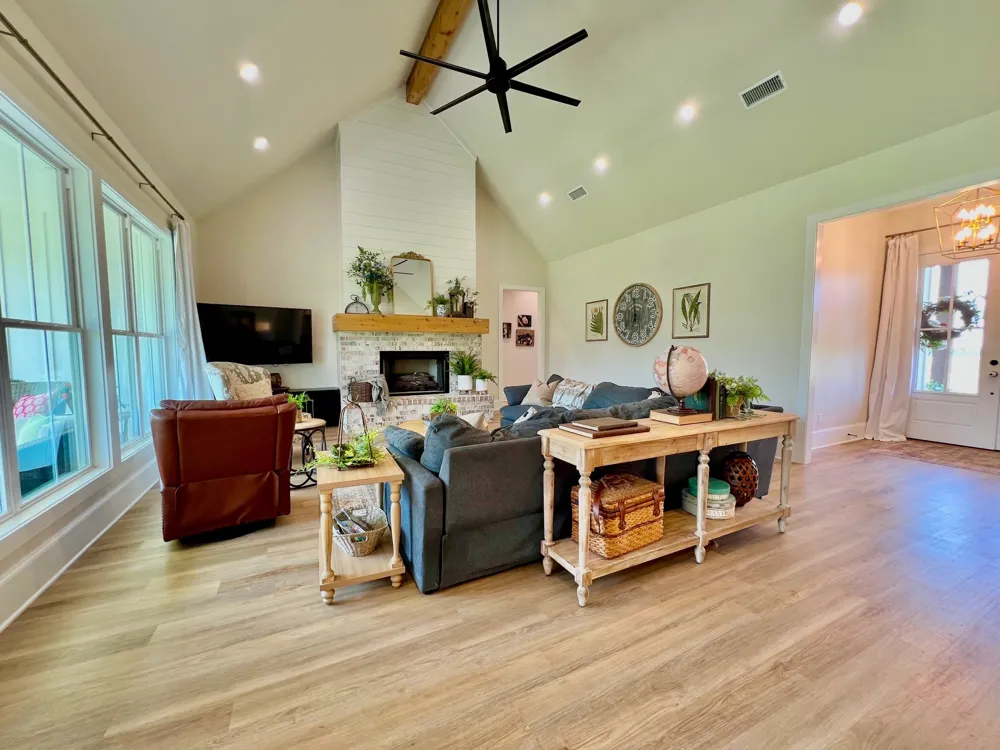 2168 I-30 W Sulphur Springs, TX 75482