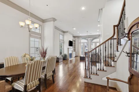 314 W Clay Street