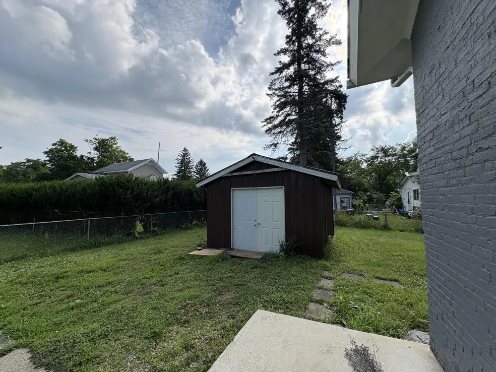 216 W Chestnut Street Albion, MI 49224