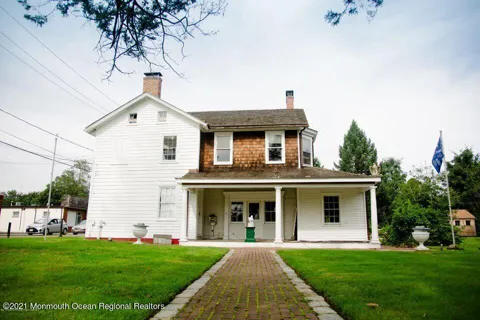 583 Cedar Avenue