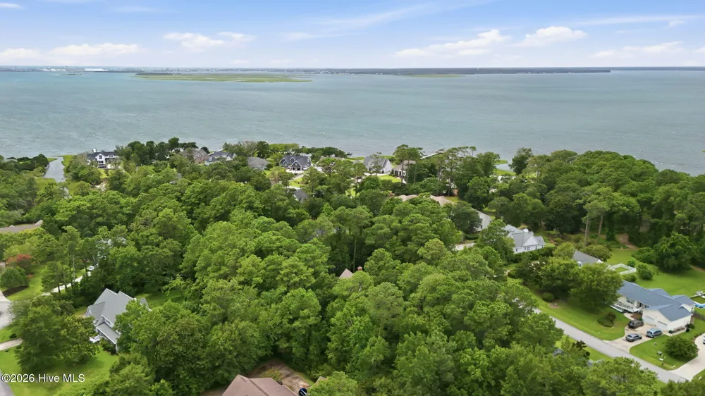 311 Winding Woods Way Beaufort, NC 28516