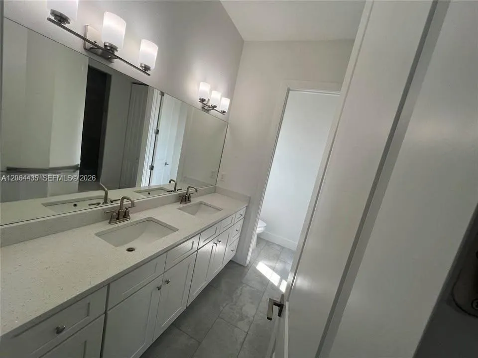 1133 LEADER ST La Belle, FL 33935