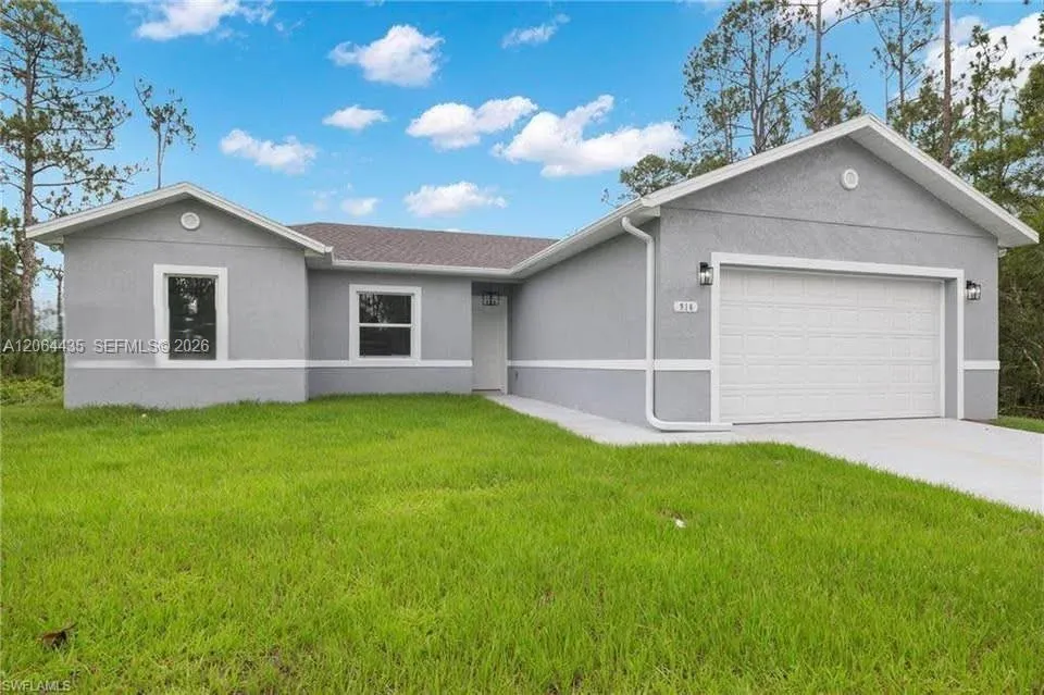1133 LEADER ST La Belle, FL 33935