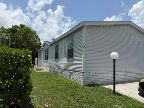 241 Lakeview Drive #241