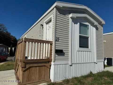 22 Avenue C