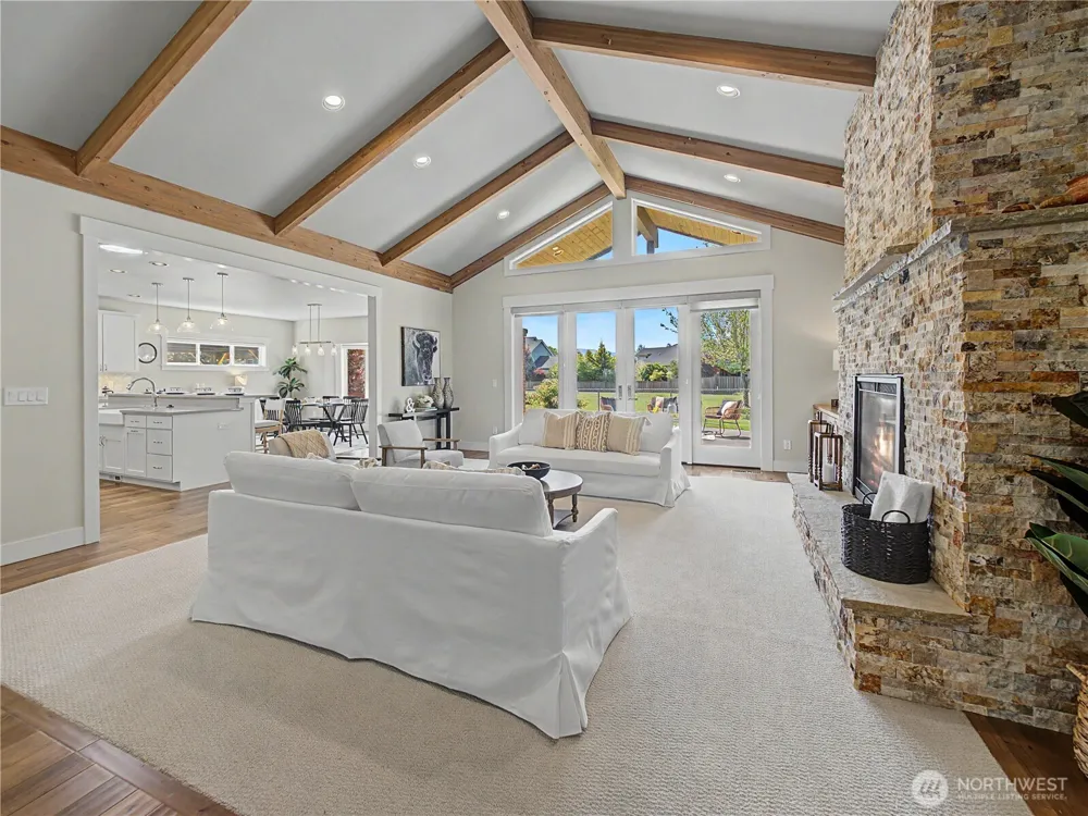 3284 Meadow Park Avenue Enumclaw, WA 98022