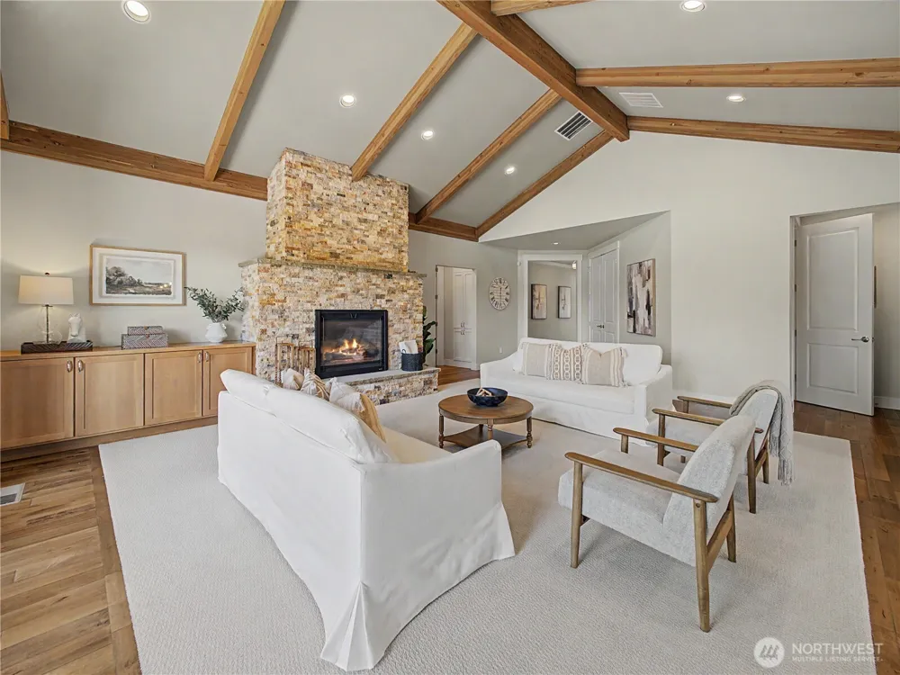 3284 Meadow Park Avenue Enumclaw, WA 98022