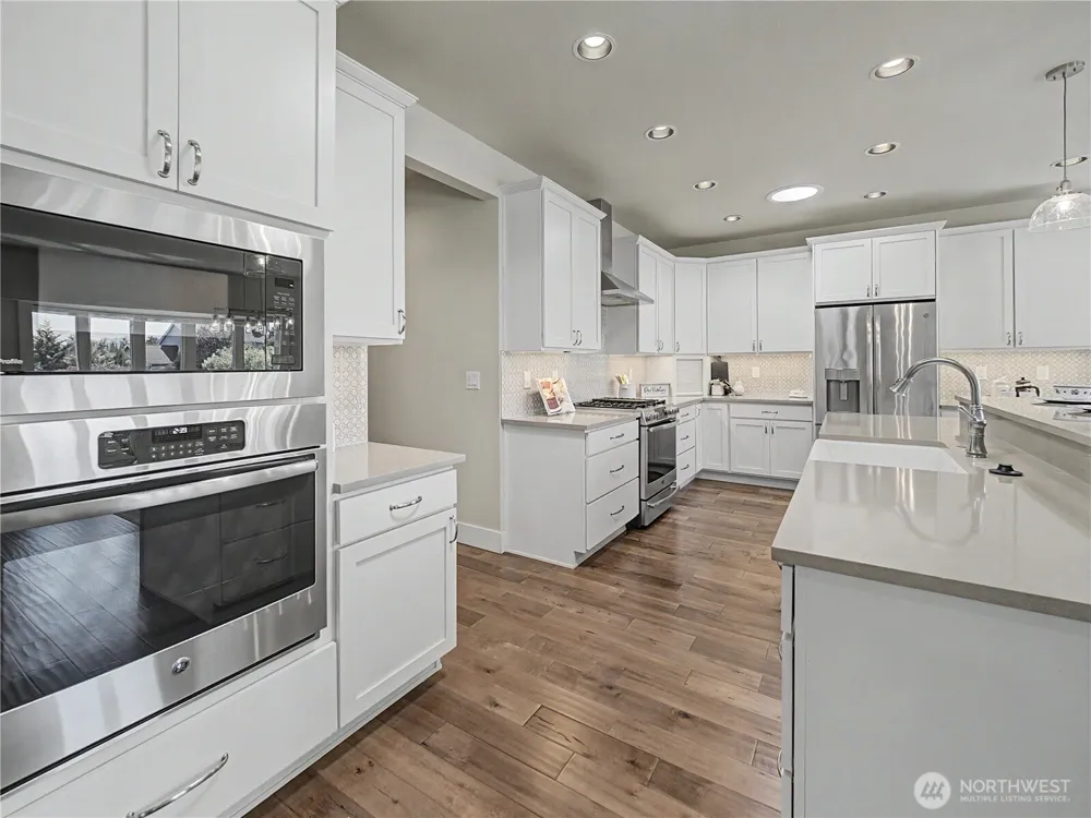 3284 Meadow Park Avenue Enumclaw, WA 98022