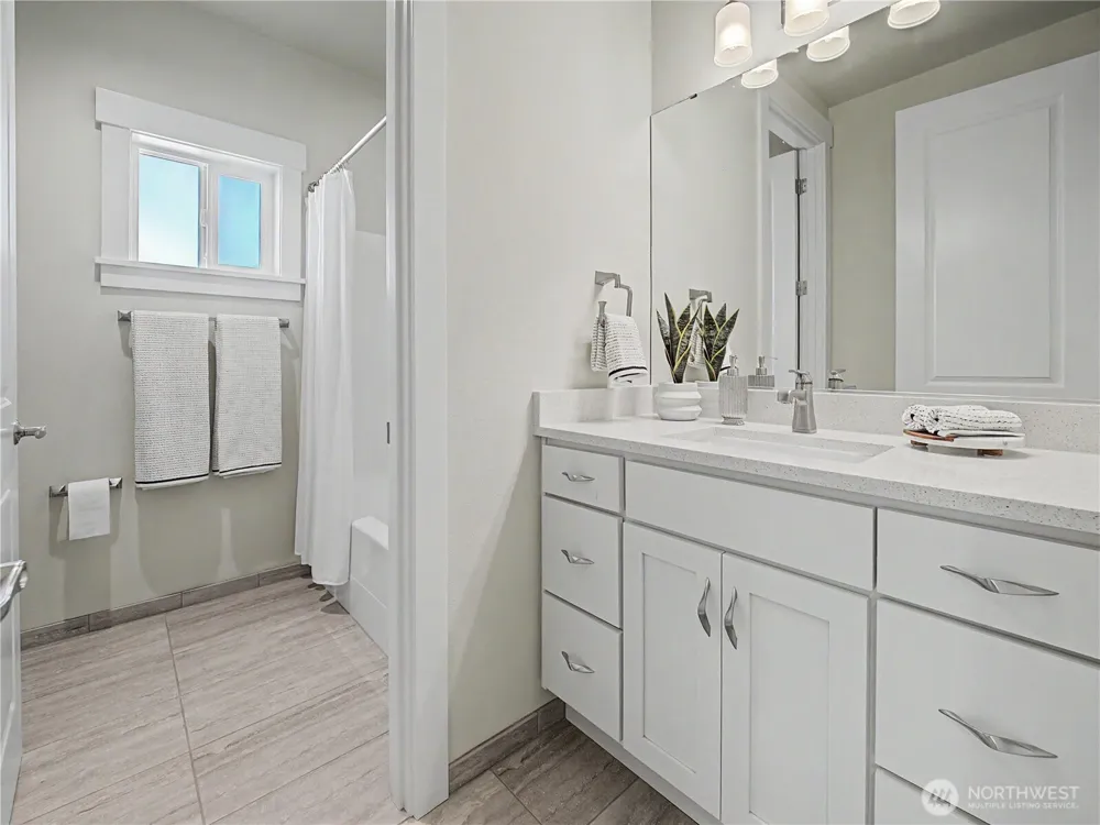 3284 Meadow Park Avenue Enumclaw, WA 98022
