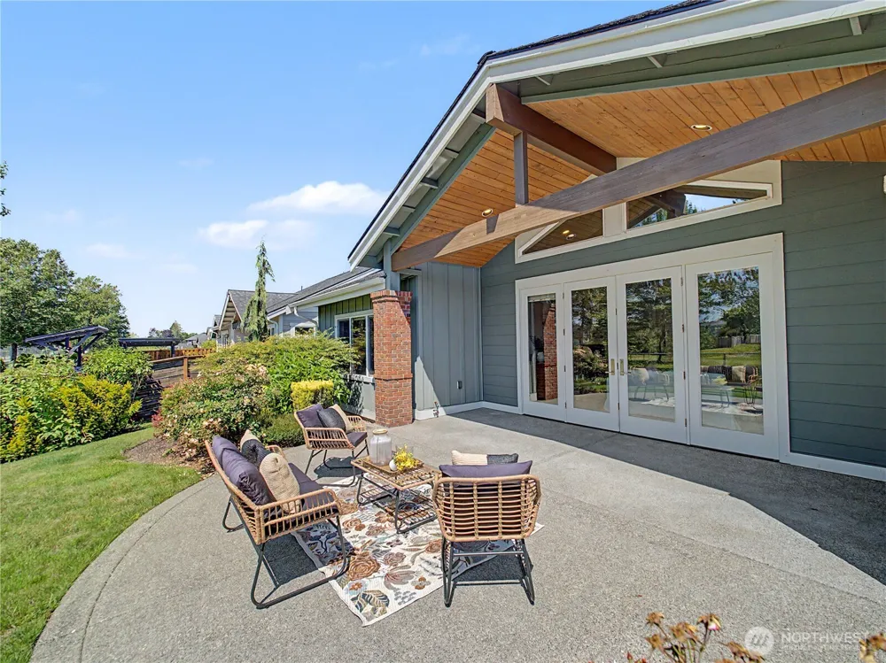 3284 Meadow Park Avenue Enumclaw, WA 98022