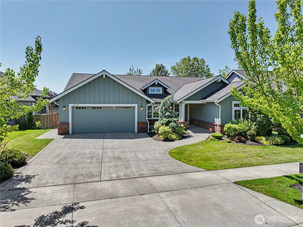 3284 Meadow Park Avenue Enumclaw, WA 98022