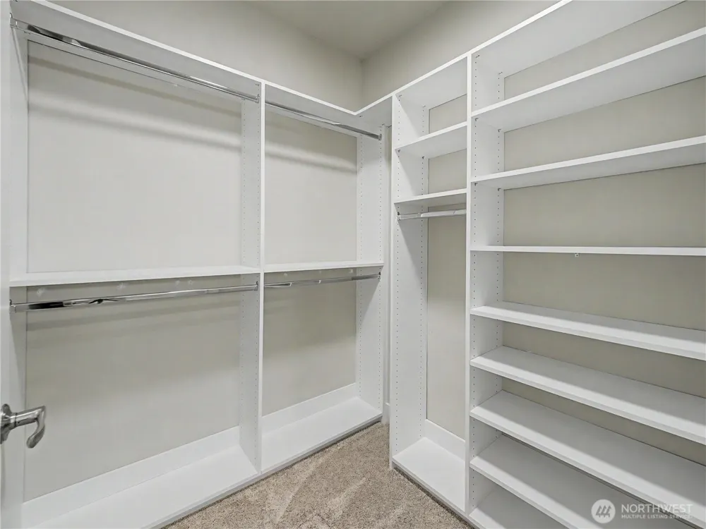 3284 Meadow Park Avenue Enumclaw, WA 98022