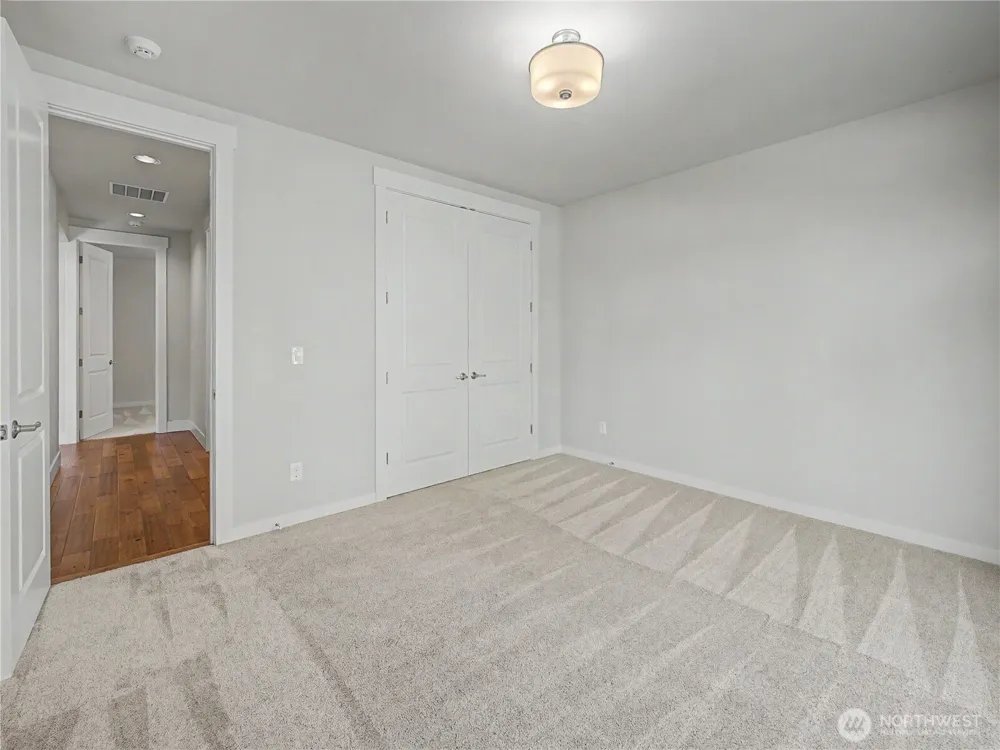3284 Meadow Park Avenue Enumclaw, WA 98022