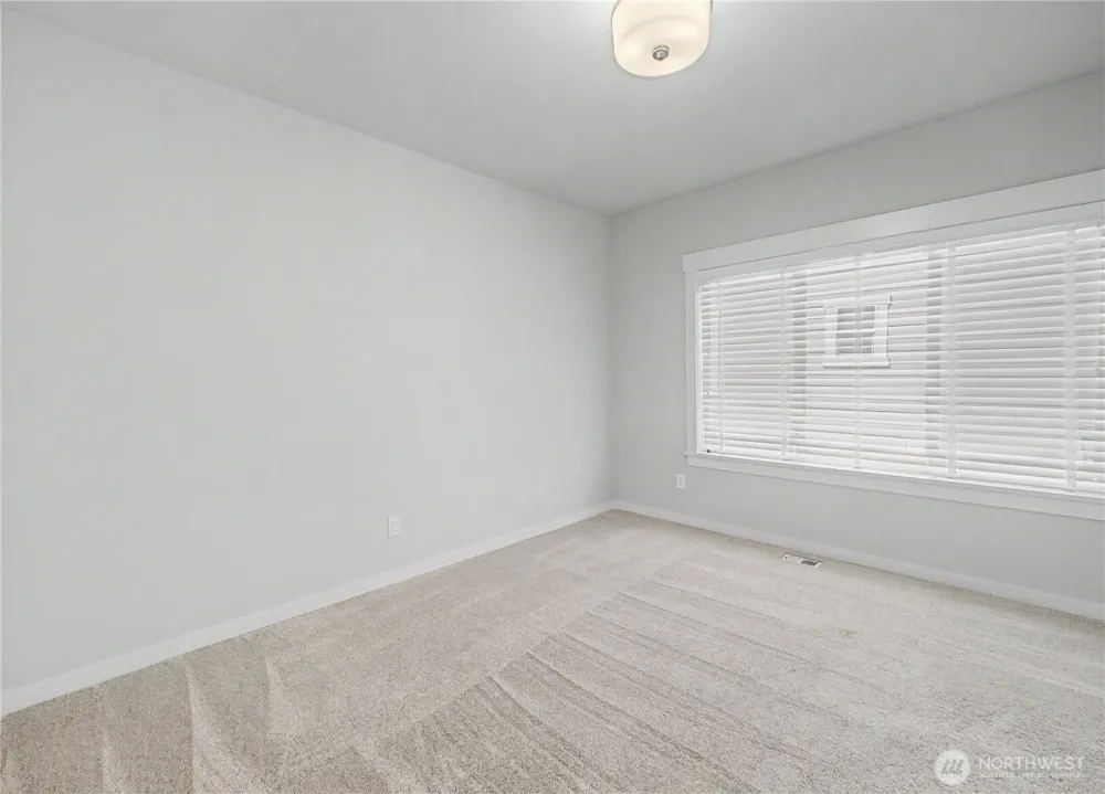 3284 Meadow Park Avenue Enumclaw, WA 98022