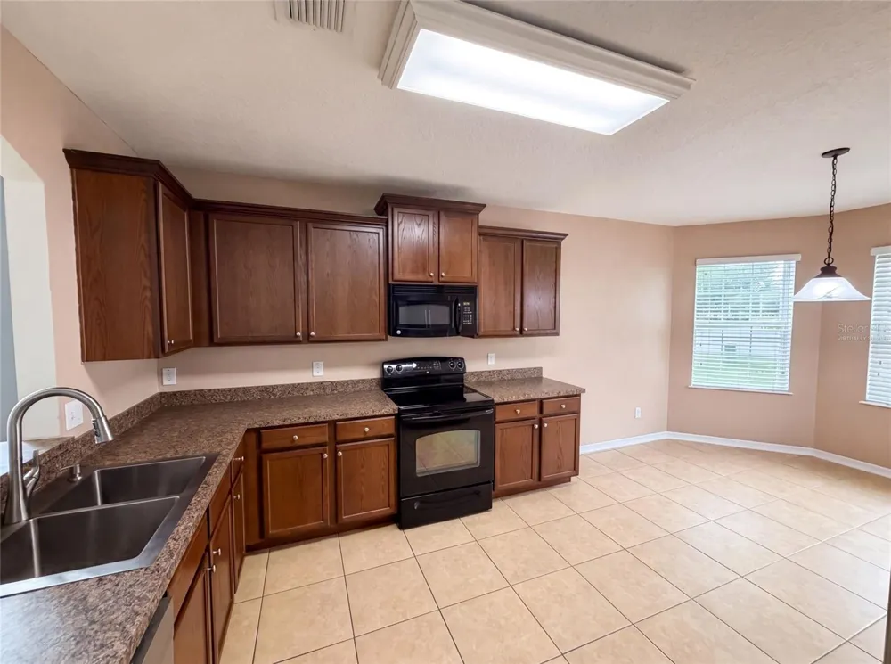 12902 SCOUT COURT Grand Island, FL 32735