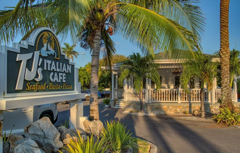 829 E GULF BOULEVARD #107 Indian Rocks Beach, FL 33785