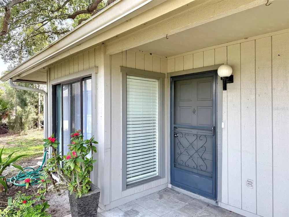 942 BENEVA ROAD #V28 Sarasota, FL 34232