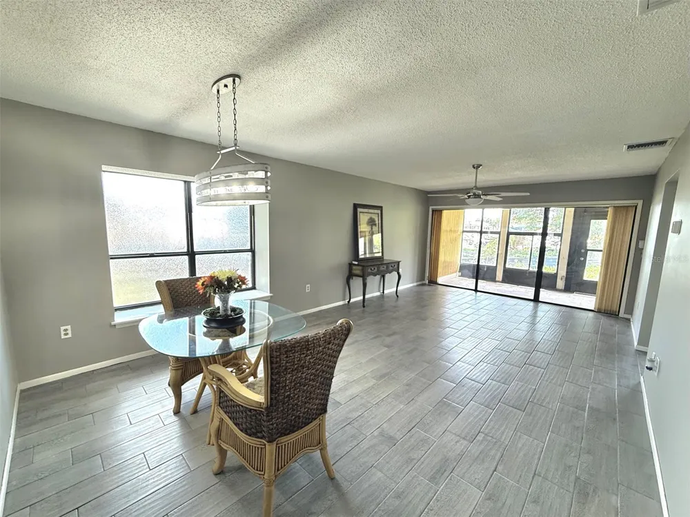 942 BENEVA ROAD #V28 Sarasota, FL 34232