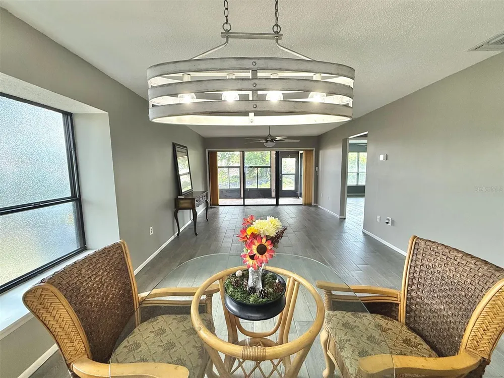 942 BENEVA ROAD #V28 Sarasota, FL 34232