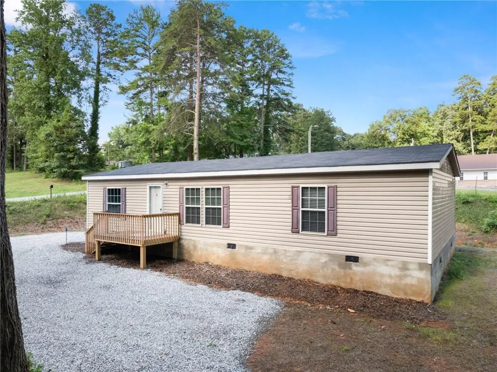 277 Yates Street Cornelia, GA 30531